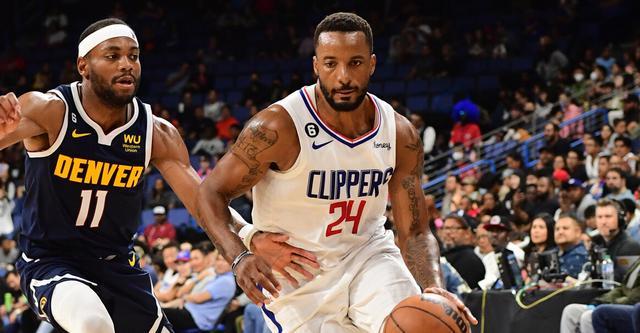 边路传中为 边路传中为