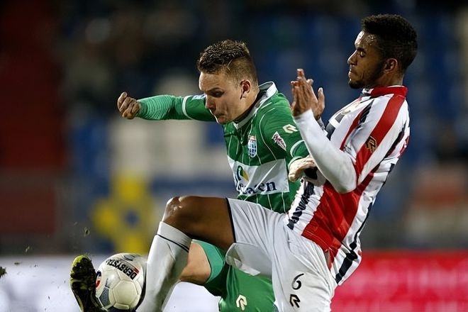 差距屈居第 差距屈居第