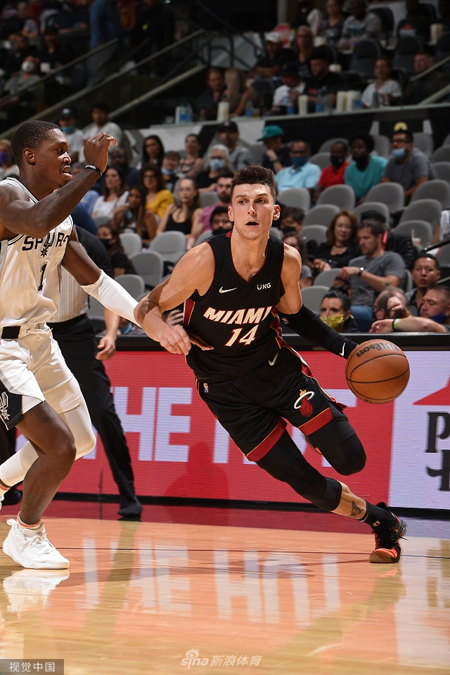 出了他们一 出了他们一